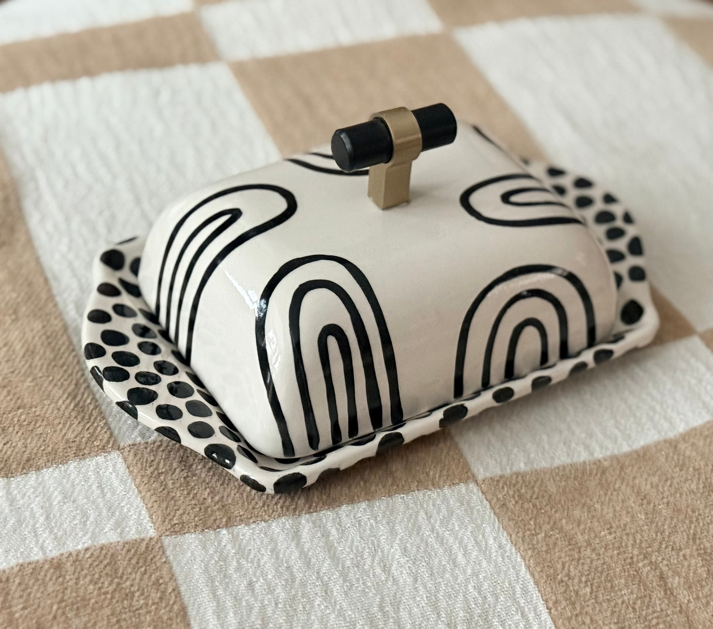 Xtra Wide Arch/Dots Butter Dish