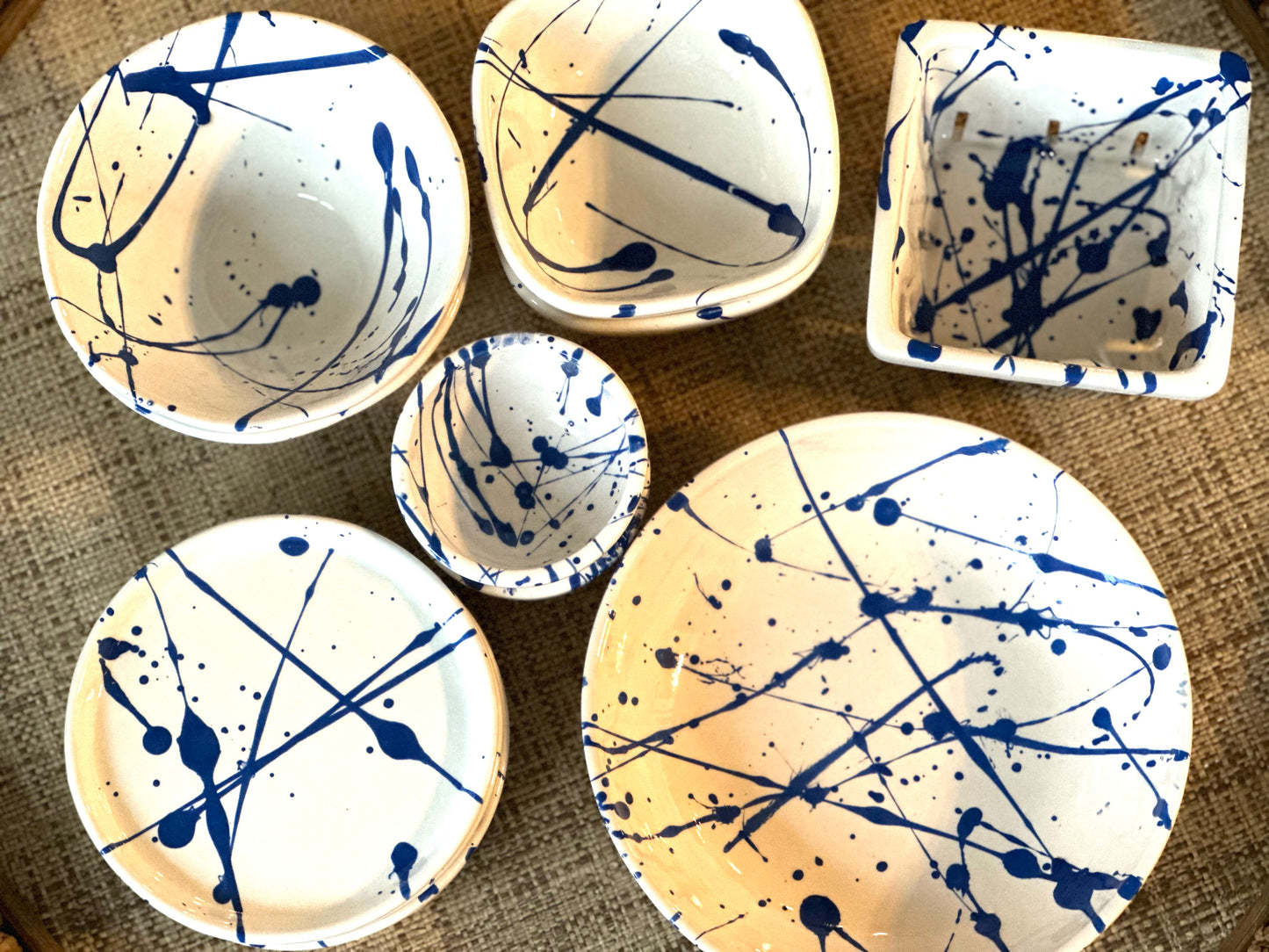 Blue and white square bowl with round corners