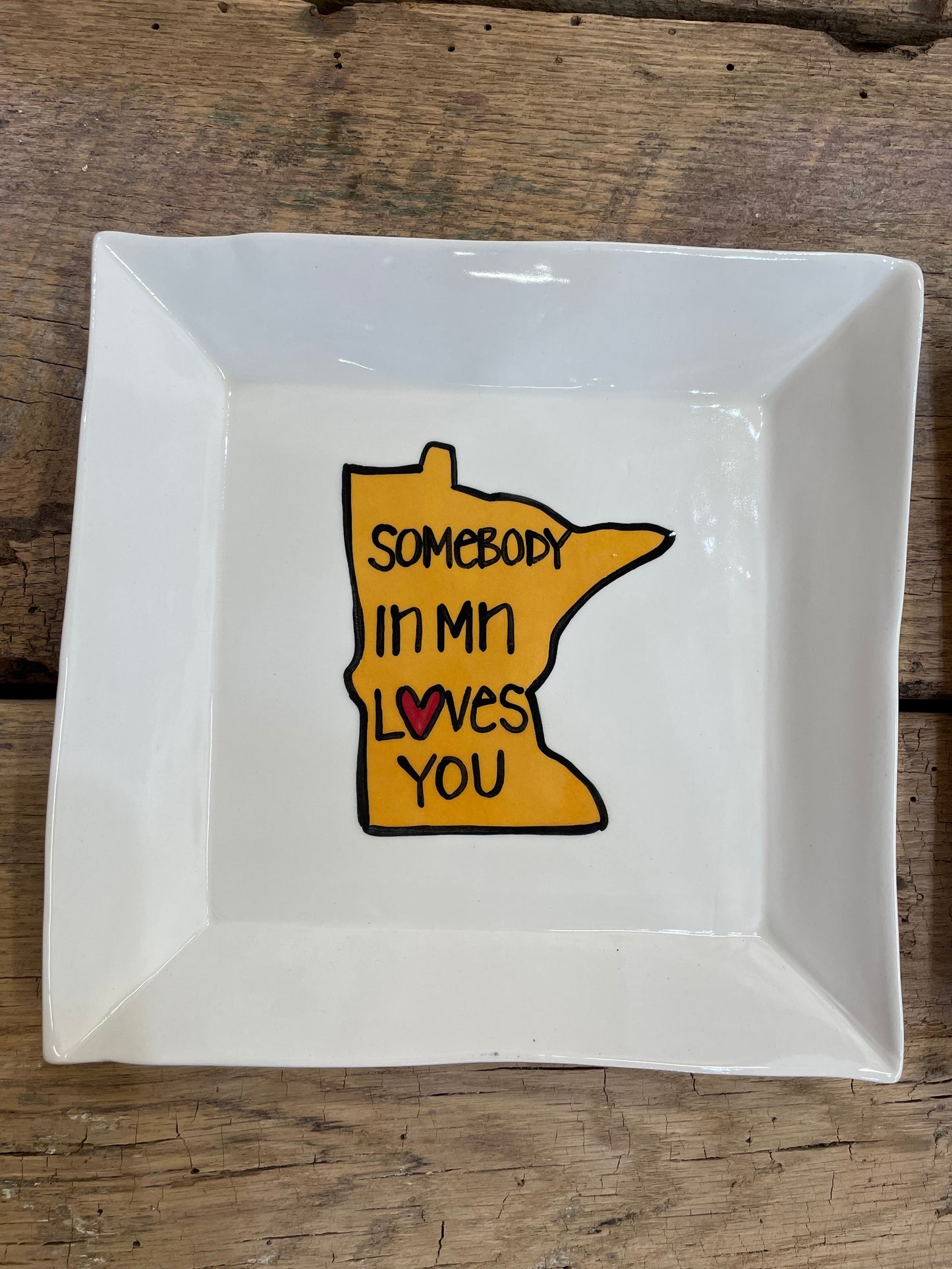 MN Square Lifted Plate - "Somebody in MN Loves You"