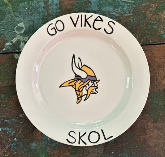 Medium Round Vikings Plate