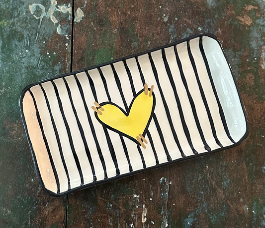Medium Cottage Yellow Heart with Gold Platter