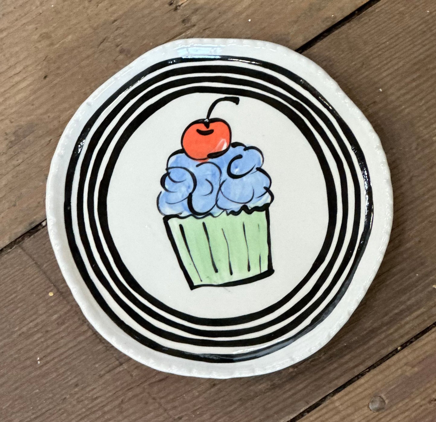 Purple Cupcake Scalloped Serving Plate
