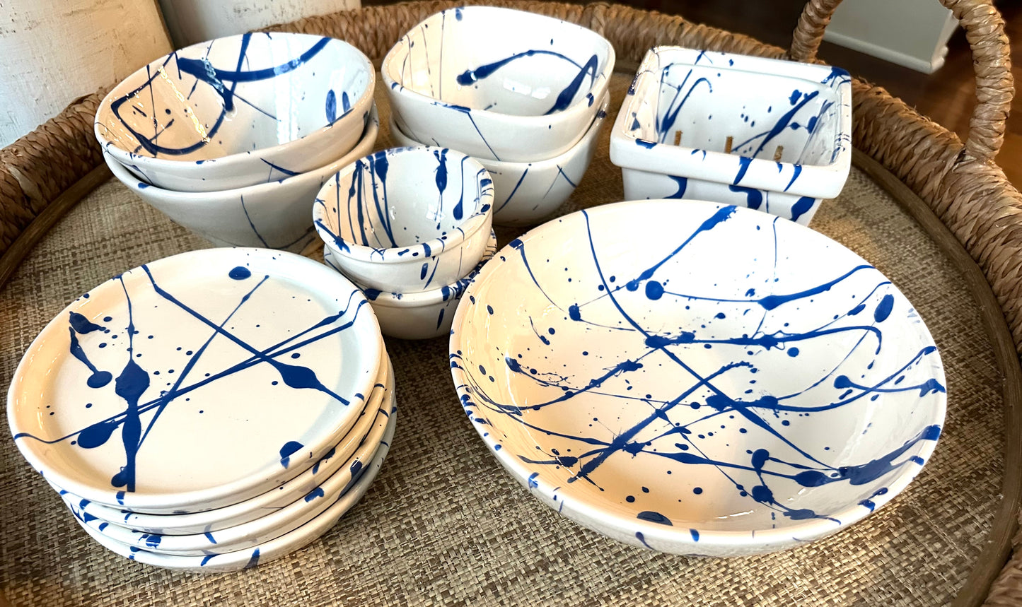 Blue and white square bowl with round corners