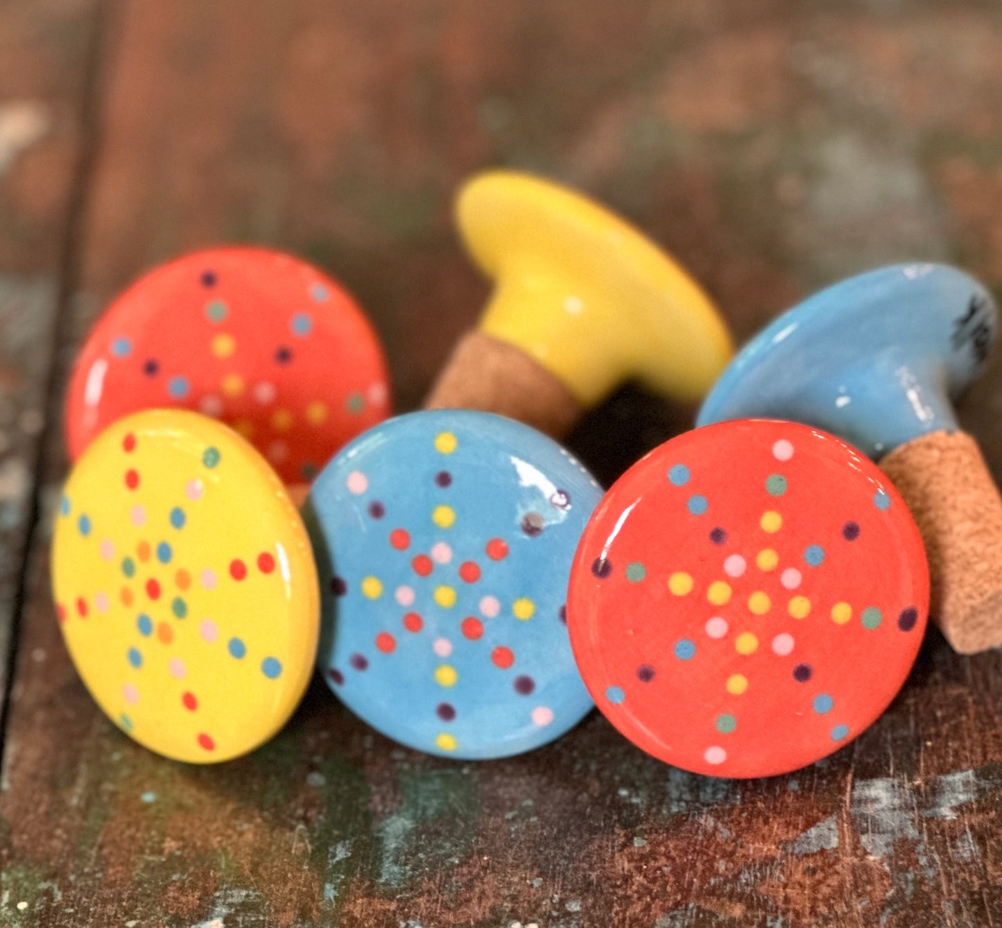 Red/Dot Winestopper